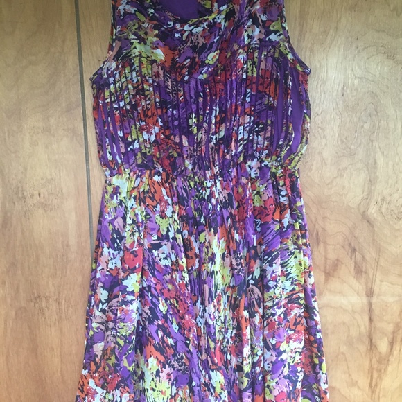 Dresses - Picture 1 of 1